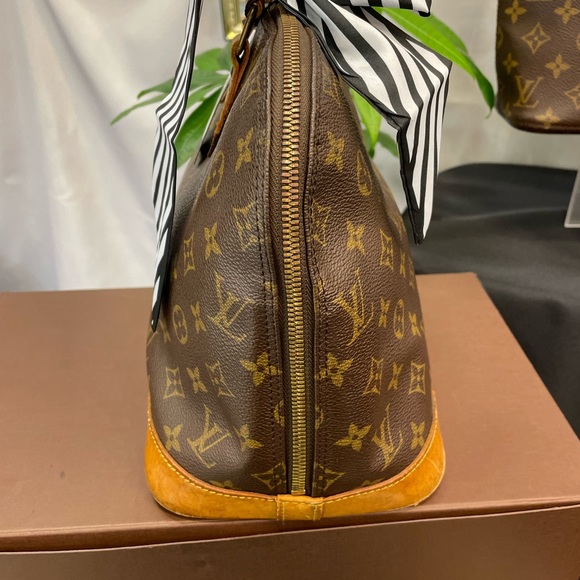 DEAL OF THE DAY LV ALMA & WALLET 5PC SET - Picture 4 of 5